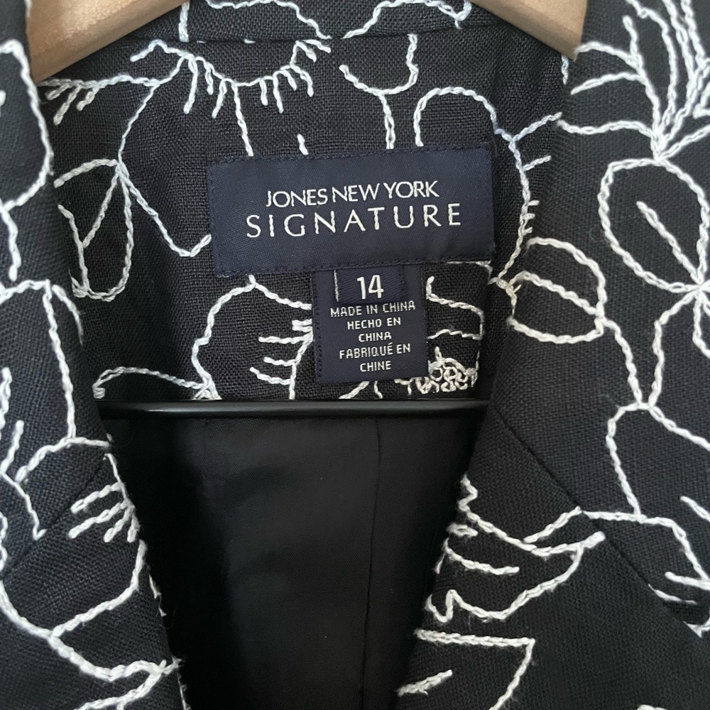 Vtg Jones New York Signature Embroidered Floral 100% Linen Blazer Size 14/L. - Picture 3 of 8